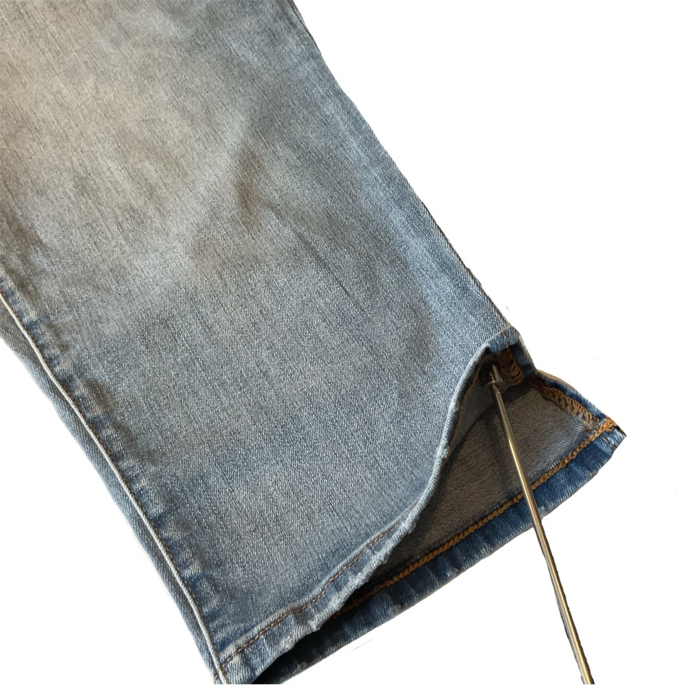 Chico's Sz 1.5 (Sz 10) Capri Jeans Pull On Light Wash 91% Cotton 2% Spandex - Picture 10 of 13